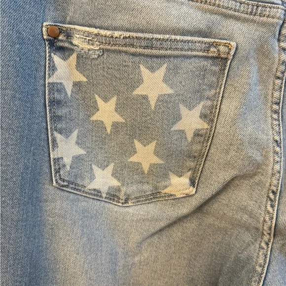 Judy Blue Boyfriend Blue Distressed Jeans - Picture 11 of 14